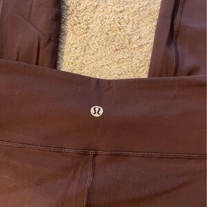 LULULEMON SIZE 4 MAROON ACTIVE LEGGINGS
